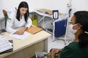Imagem da notícia - Março Lilás: FUnATI alerta sobre importância do exame preventivo em mulheres idosas