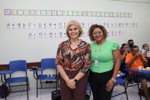 Imagem da notícia - Pessoas idosas são alfabetizadas por meio de escolarização na FUnATI