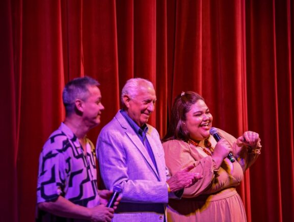 Idosos brilham no palco do Teatro Amazonas na 2ª Mostra Cultural da FUnATI