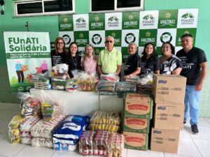 Imagem da notícia - FUnATI Solidária: Instituição conclui doação de alimentos não perecíveis e produtos de limpeza a pessoas em vulnerabilidade social