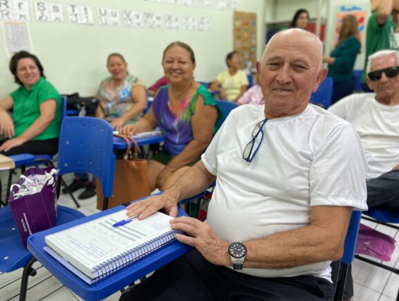 Oportunidade de recomeçar: FUnATI abre matrículas para escolarização de adultos e pessoas idosas